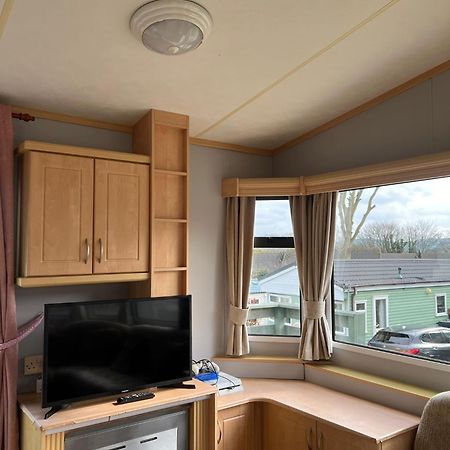אבריסטוויט Spacious 2 Bedroomed Mobile Home מראה חיצוני תמונה