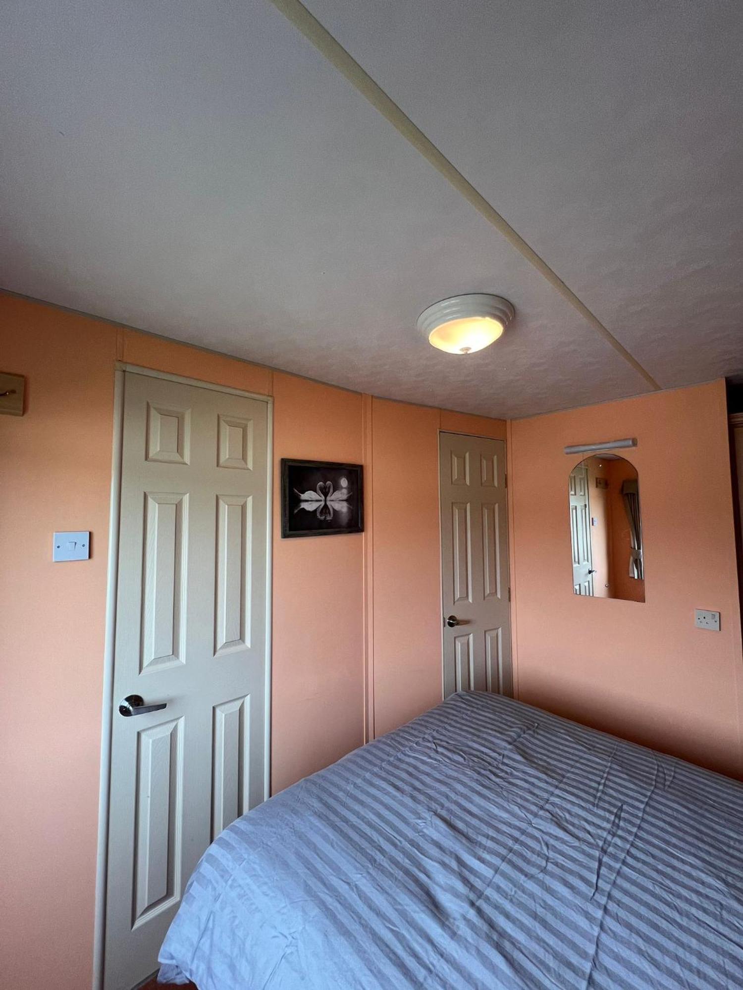 אבריסטוויט Spacious 2 Bedroomed Mobile Home מראה חיצוני תמונה