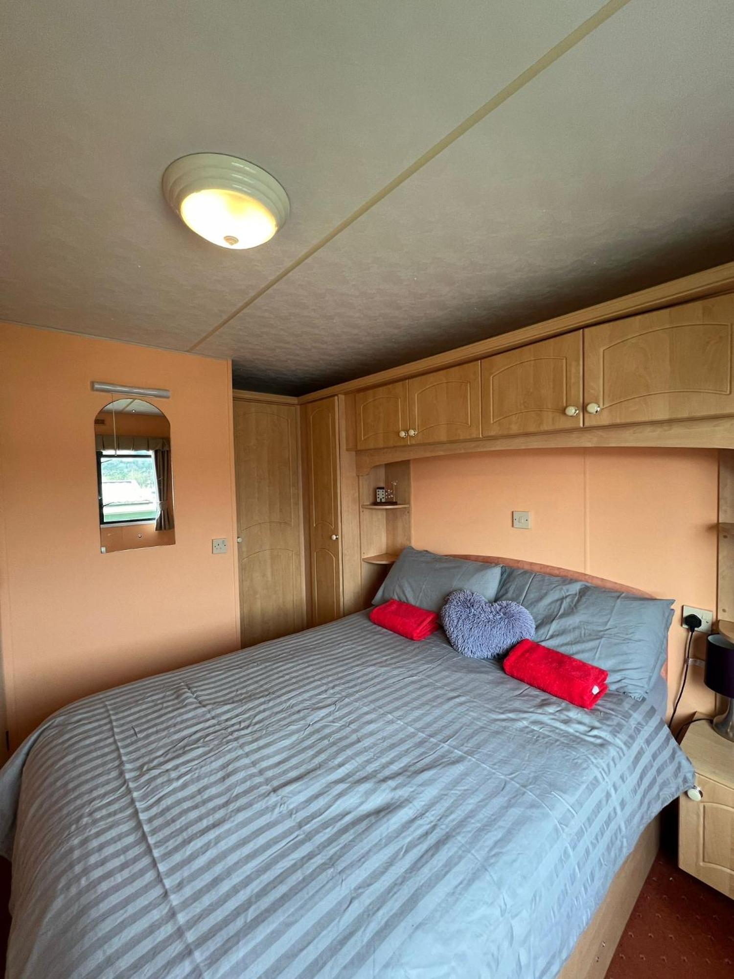 אבריסטוויט Spacious 2 Bedroomed Mobile Home מראה חיצוני תמונה